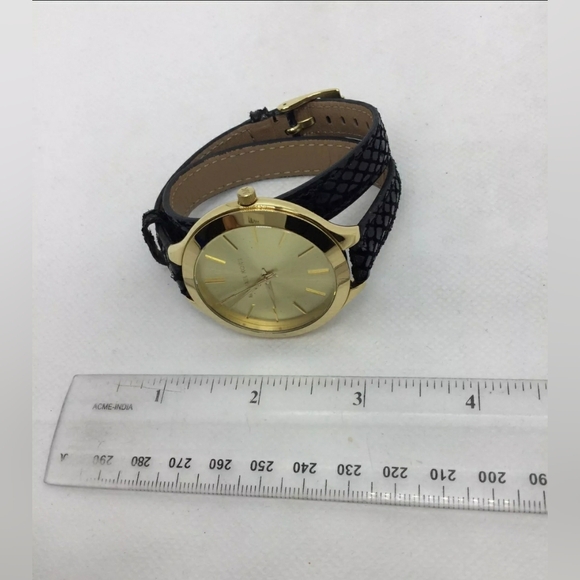 Michael Kors MK Slim Leather Runway Wrap Around Watch for Women (parts/repair) - Picture 5 of 6